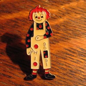 Raggedy Andy Doll 1990 Vintage Ohio USA  Pin